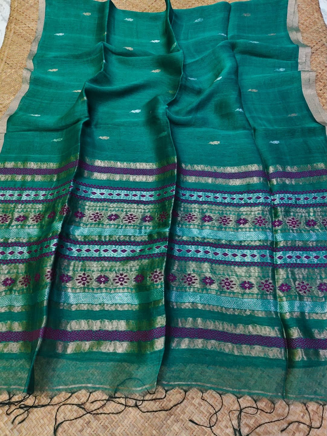 Silk Linen Saree with Zari-Woven Pallu - Image 7